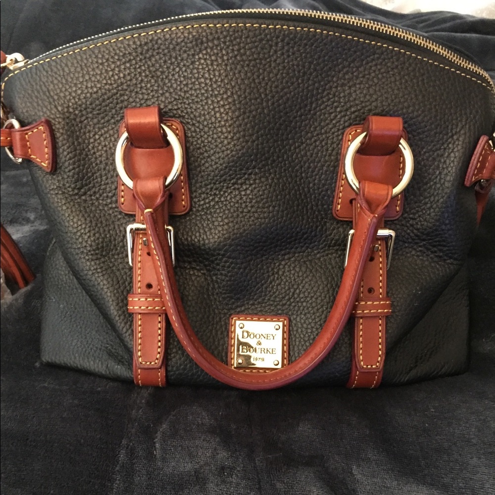 Dooney & Bourke Bag